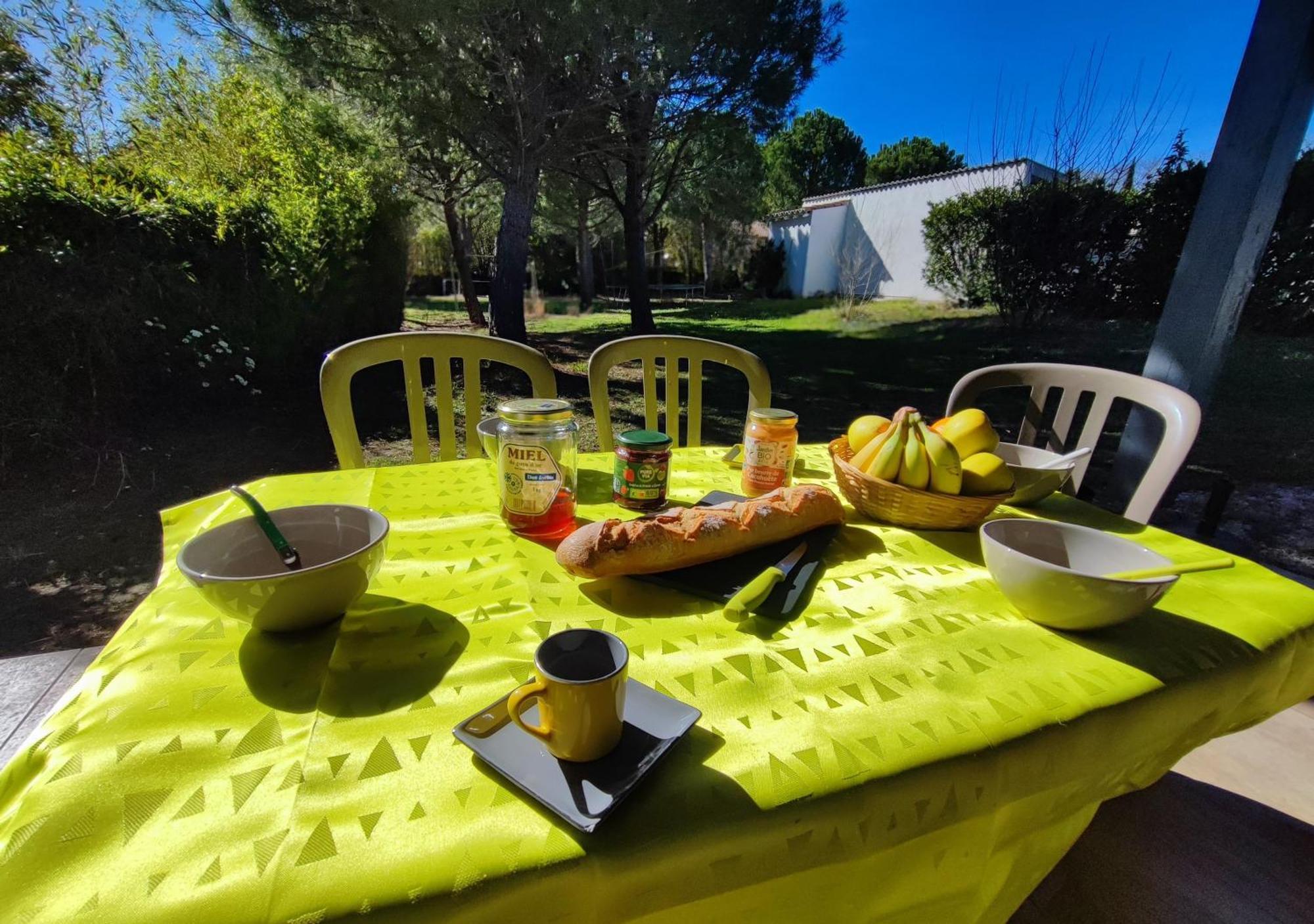 Les Gites De Ginestas Екстериор снимка